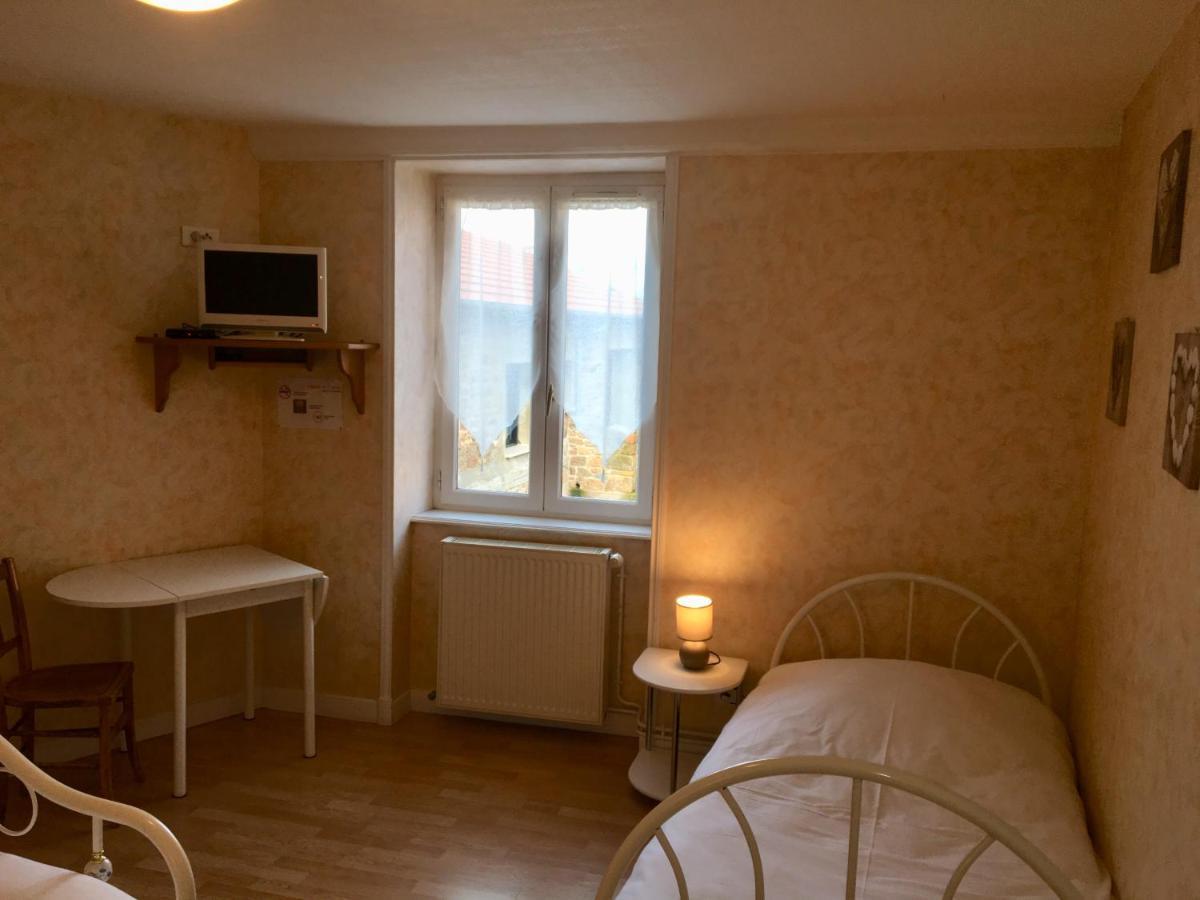 Auberge Des Petits Hotel Saint-Igny-de-Vers Kültér fotó