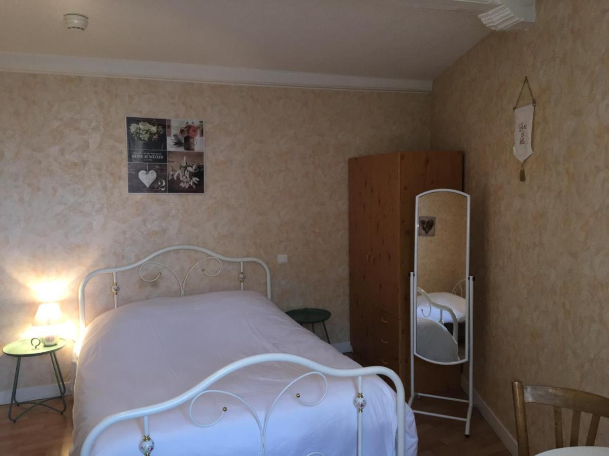 Auberge Des Petits Hotel Saint-Igny-de-Vers Kültér fotó